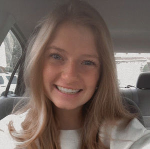 Meet your Posher, Corrine